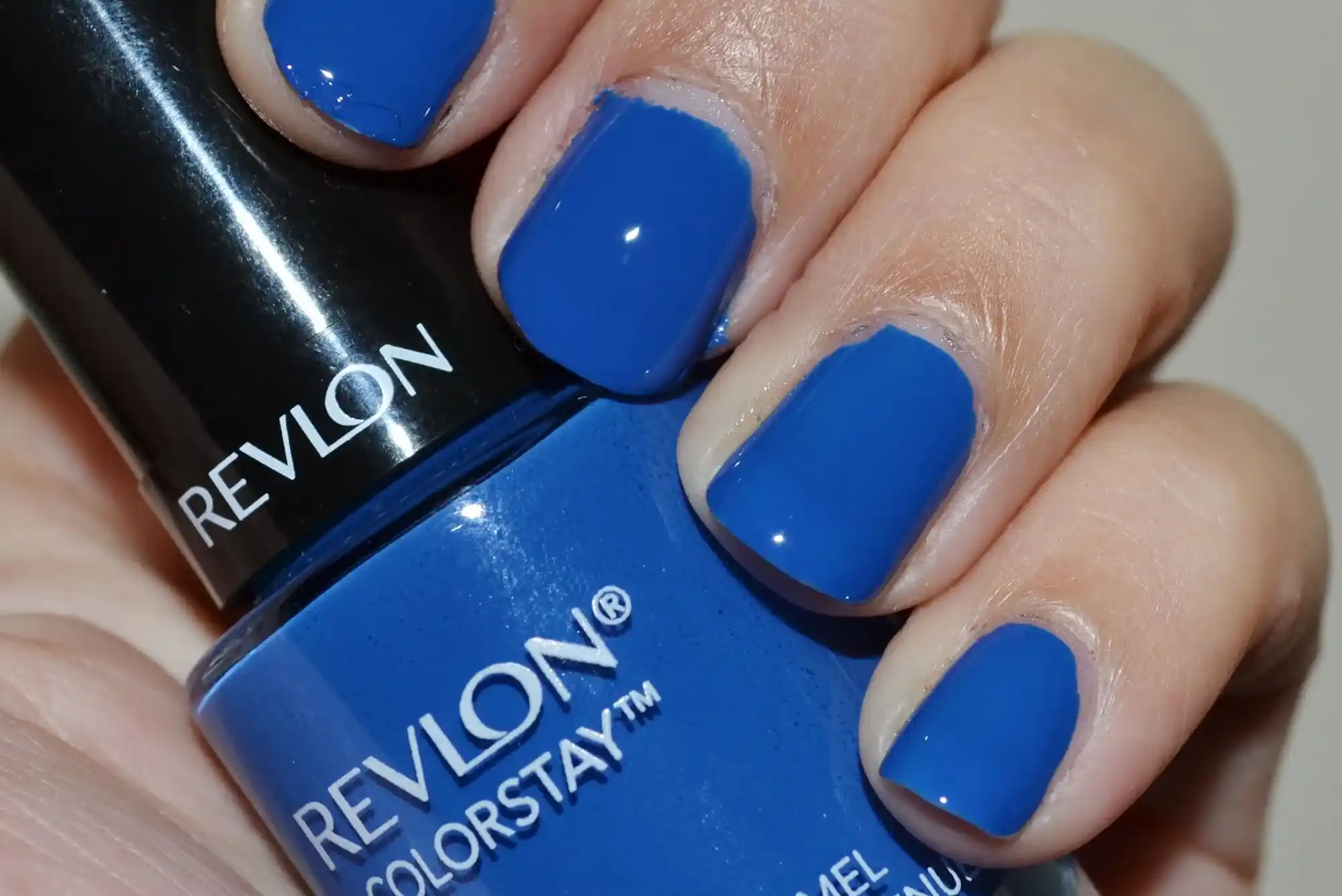 Key Features of Revlon ColorStay Envy Nail Polish