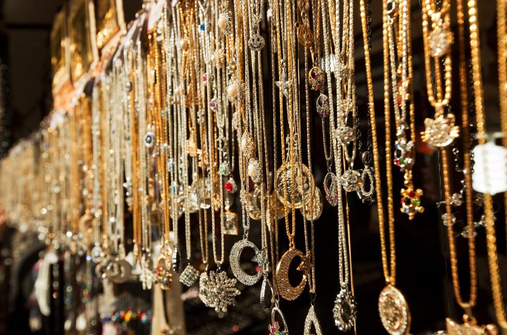 Beyond Tradition_ How Modern Jewellery Choices Are Evolving